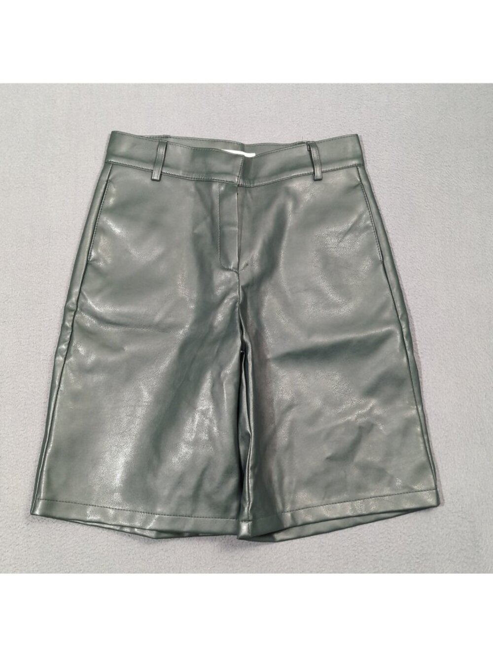 Frankie Shop Shorts Women's M Green Faux Leather Flat Front